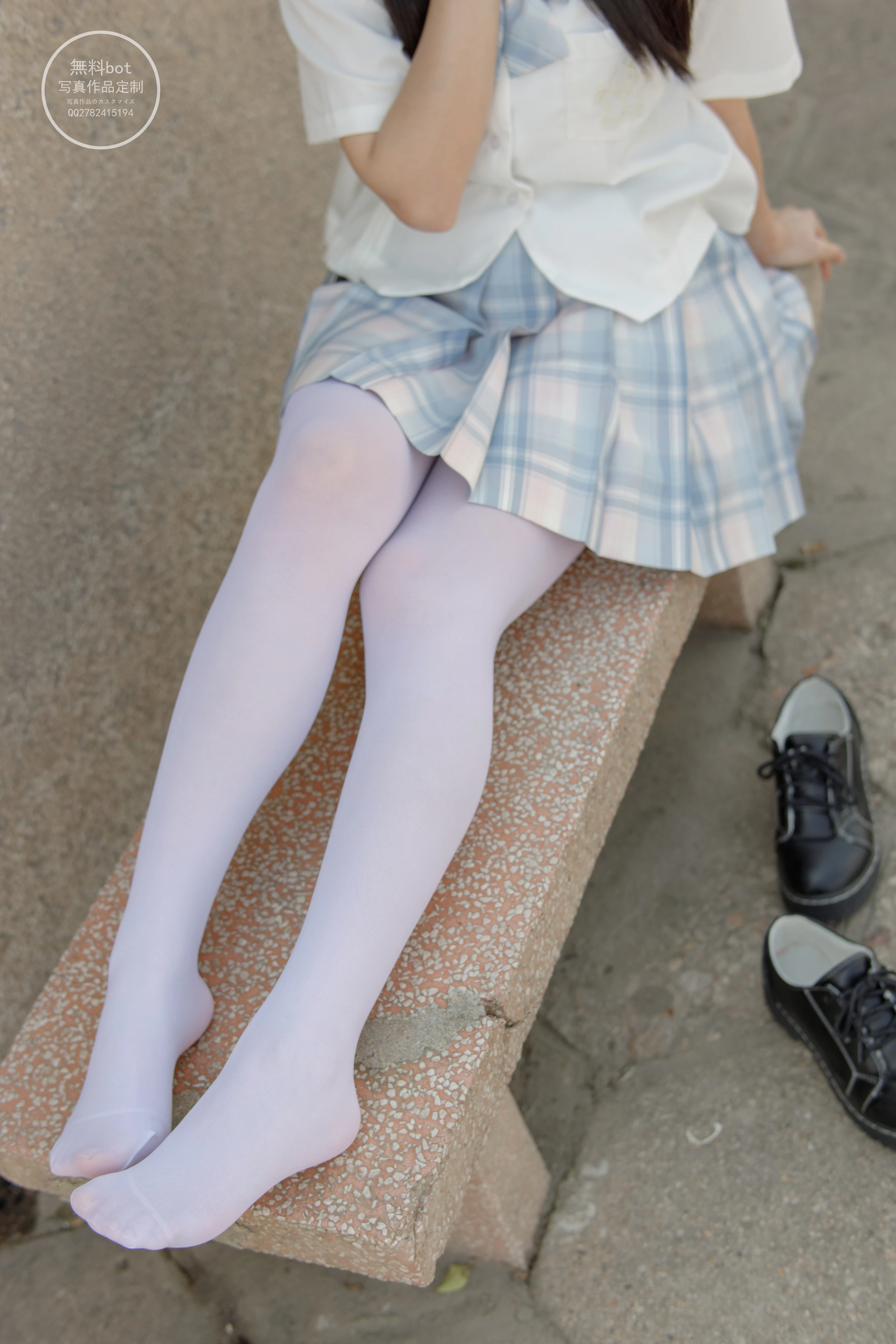 森萝财团 有料001  小兰 白丝JK制服少女 [64P]插图5